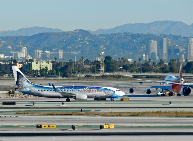 Boeing 737-800 (N559AS)