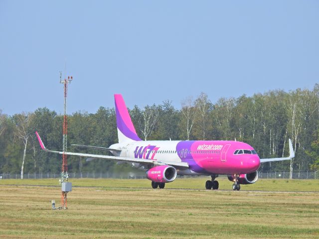 Airbus A320 (HA-LYD) - Spotting EPLB/LUZ