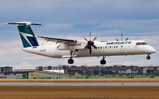 de Havilland Dash 8-400 (C-GJEN)