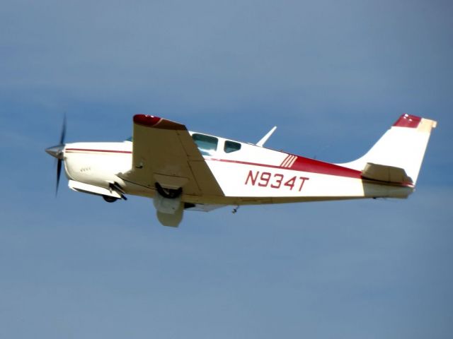 Beechcraft Bonanza (33) (N934T)