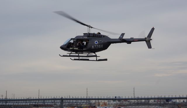 Bell JetRanger (N726H) - HHI HELIPORT-KEARNY, NEW JERSEY, USA-FEBRUARY 20, 2023: A sightseeing helicopter, operated by FlyNYON, is seen by RF at approximately 1109 hours preparing to land after a doors-off tour of New York City.