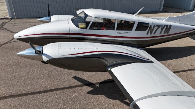 Piper PA-30 Twin Comanche (N7YM)
