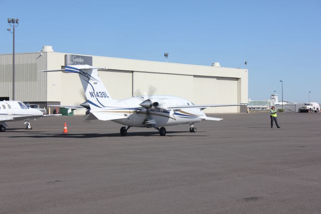 Piaggio P.180 Avanti (N143SL)