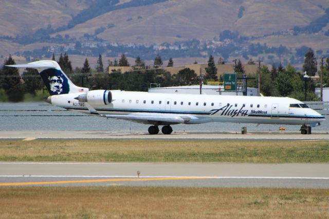 Canadair Regional Jet CRJ-700 (N217AG)