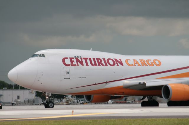 Boeing 747-400 (N902AR) - Taxi for take off from Miami