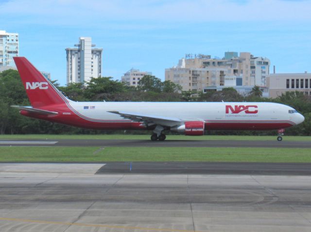 BOEING 767-300 (N565NC)