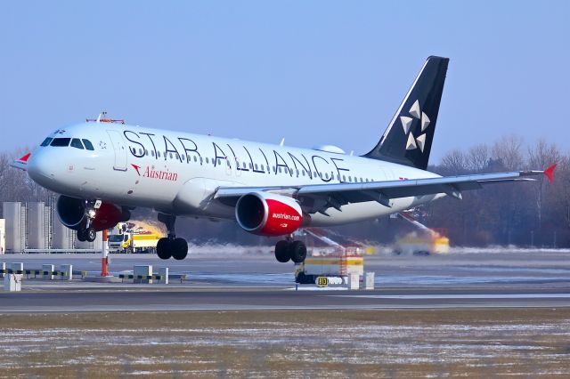 Airbus A320 (OE-LBZ)