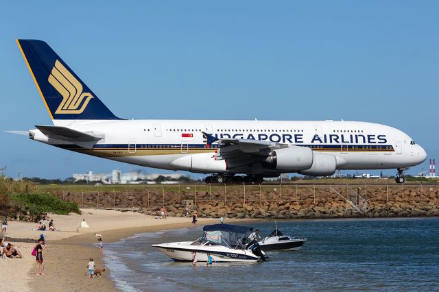 Airbus A380-800 (9V-SKN) - SQ222 / SIA222 to SIN Singapore, taxi Alpha SYD/YSSY, 26/11/2017