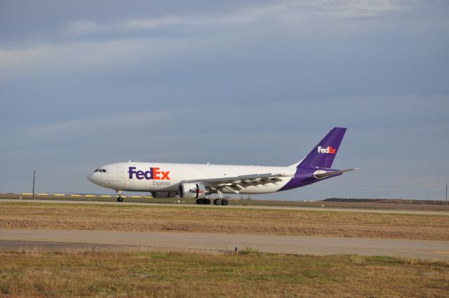 Airbus A300F4-600 (N675FE)