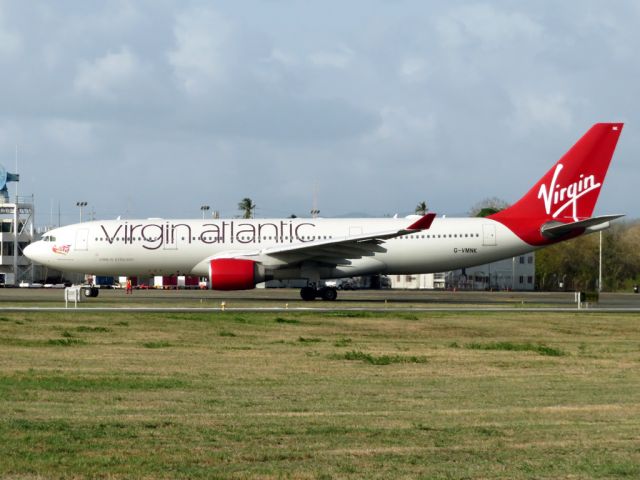 Airbus A330-200 (G-VMNK)