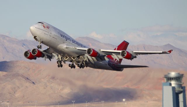 Boeing 747-400 (G-VTOP)