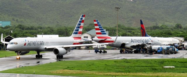 Boeing 757-200 (N175AN)