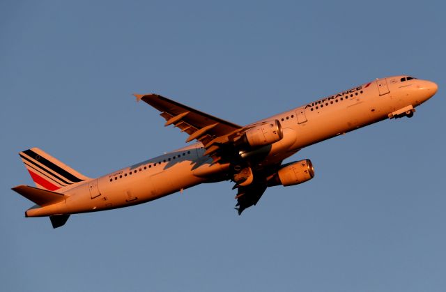 Airbus A321 (F-GTAD)
