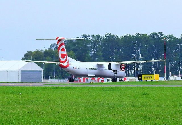 de Havilland Dash 8-400 (SP-EQK) - EPLB