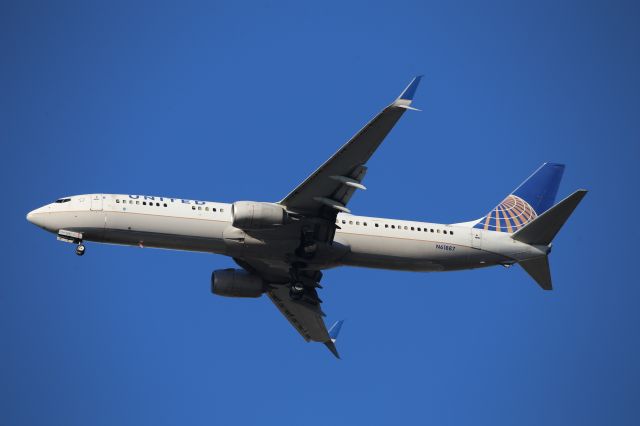Boeing 737-900 (N61887)