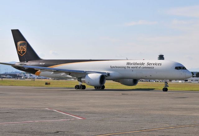 Boeing 757-200 (N421UP)