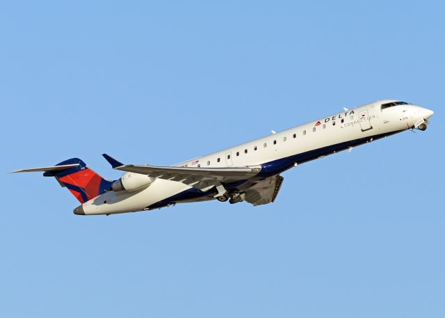 Canadair Regional Jet CRJ-700 (N773SK)