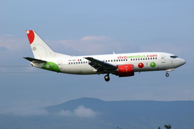 BOEING 737-300 (XA-VIS)