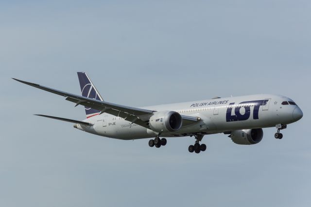 Boeing 787-9 Dreamliner (SP-LSE) - SPOTTING WAW/EPWA