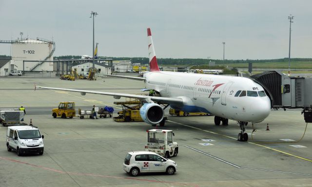 Airbus A321 (OE-LBE) - Austrian Airlines Airbus A321-211 OE-LBE Vienna 