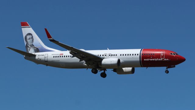 Boeing 737-800 (EI-FHB)