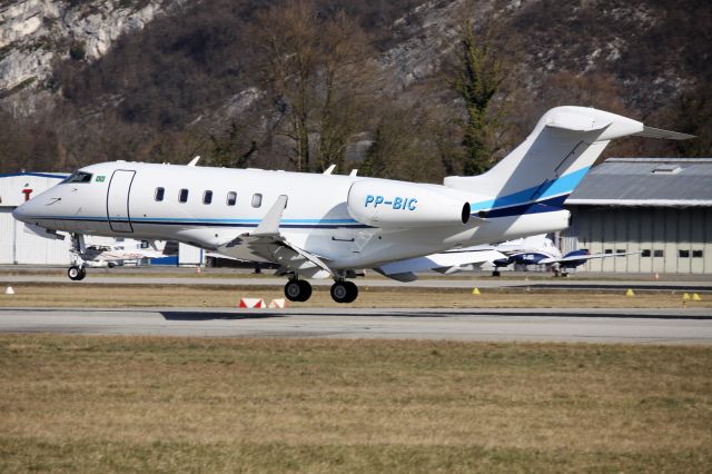 Bombardier Challenger 300 (PP-BIC)