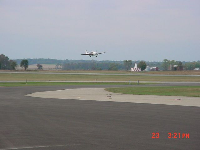 Beechcraft Bonanza (36) (N629PG) - Departing 09 at KHNB...