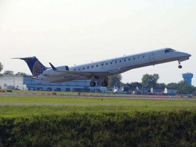 Embraer EMB-145XR (N21154)