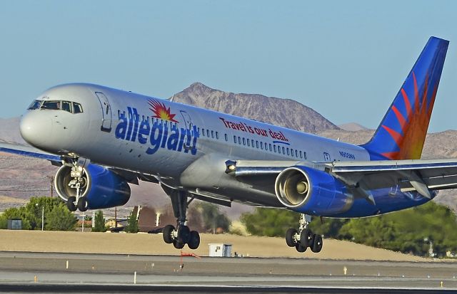 Boeing 757-200 (N905NV) - N905NV Allegiant Air Boeing 757-204 - cn 27235 / ln 598 - McCarran International Airport (KLAS)br /Las Vegas, Nevadabr /TDelCorobr /September 29, 2013