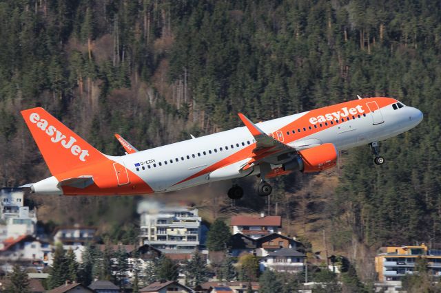 Airbus A320 (G-EZPI)