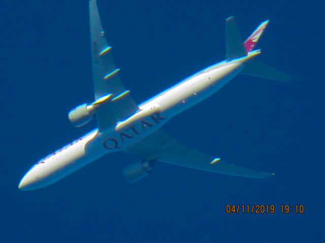 BOEING 777-300ER (A7-BEM)