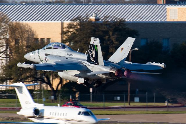 — — - VADER 11 bringing the thunder at Dallas Love Field!