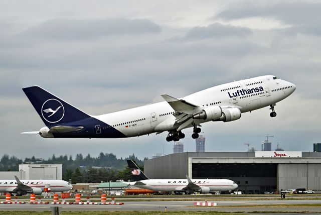 Boeing 747-400 (D-ABVM)