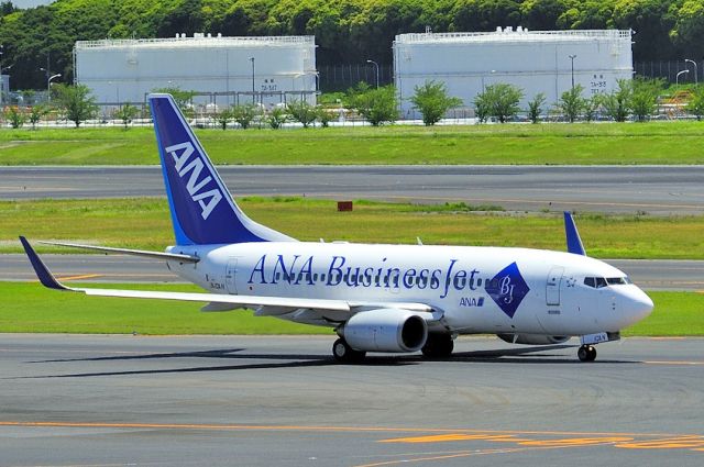 Boeing 737-700 (JA104N) - ANAs Business Jet, an all Business config.