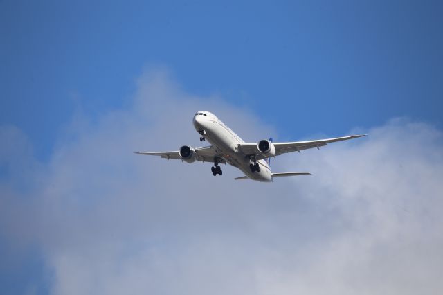 BOEING 787-10 Dreamliner (N12006)