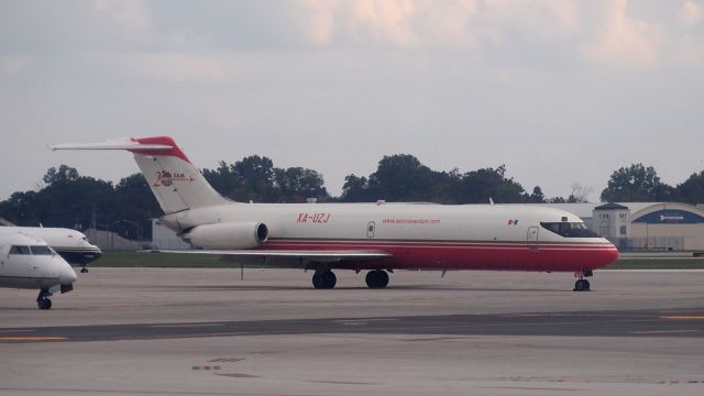 McDonnell Douglas DC-9-30 (XA-UZJ)