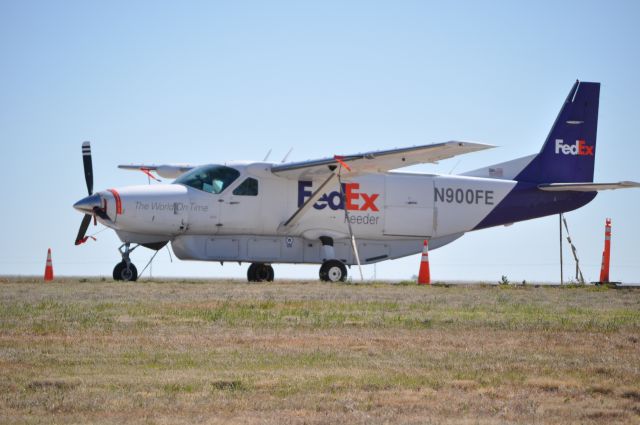 Cessna Caravan (N900FE)