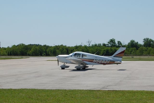 Piper Cherokee (N56821)