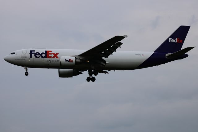 Airbus A300F4-600 (N687FE) - A300F4-600