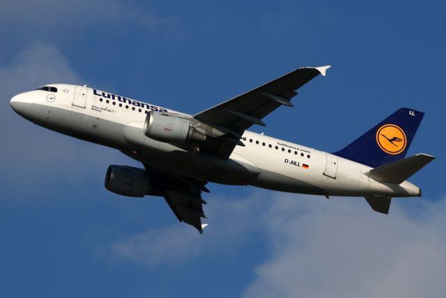 Airbus A319 (D-AILL)