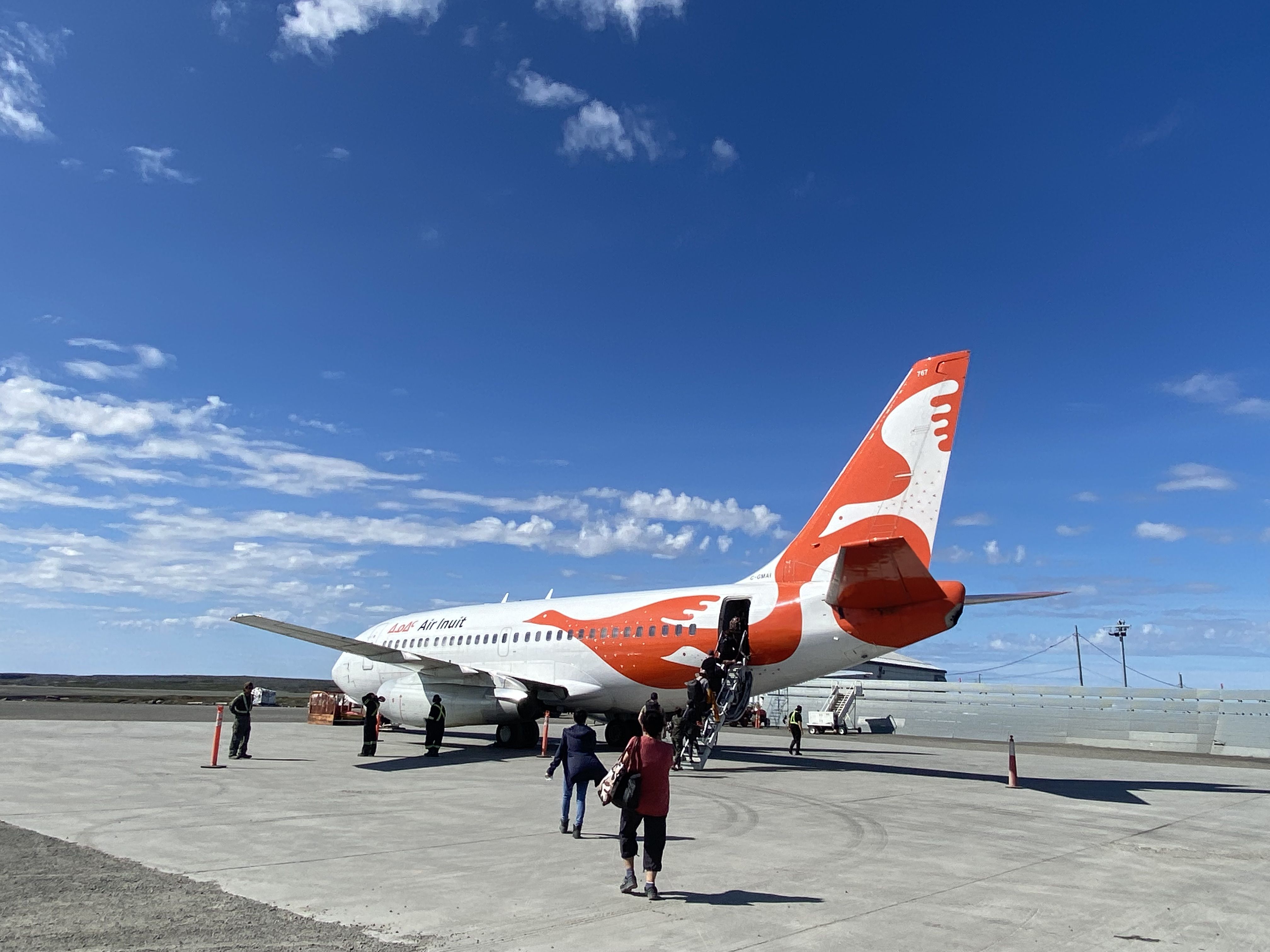Boeing 737-200 (C-GMAI)