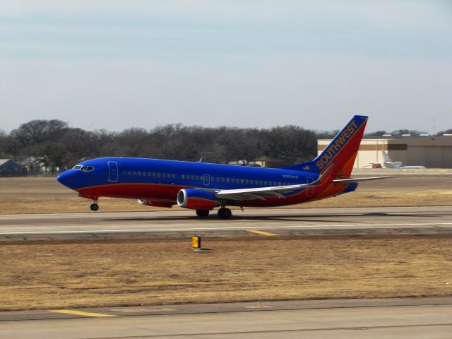 BOEING 737-300 (N369SW)