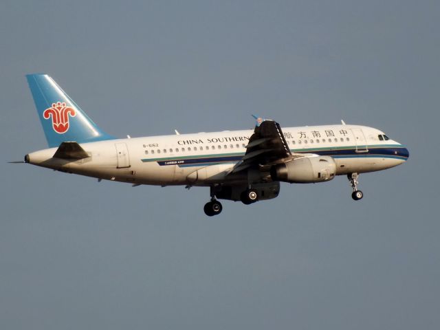 Airbus A319 (B-6162)