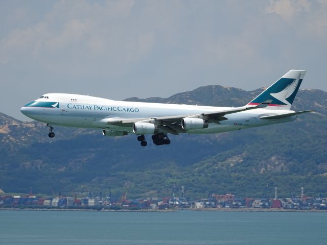 Boeing 747-400 (B-HUL)