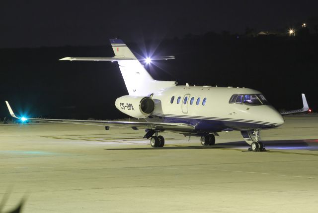 Hawker 800 (CS-DPA)