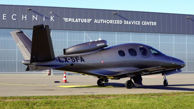 Cirrus Vision SF50 (LX-SFA) - Shipyard visit