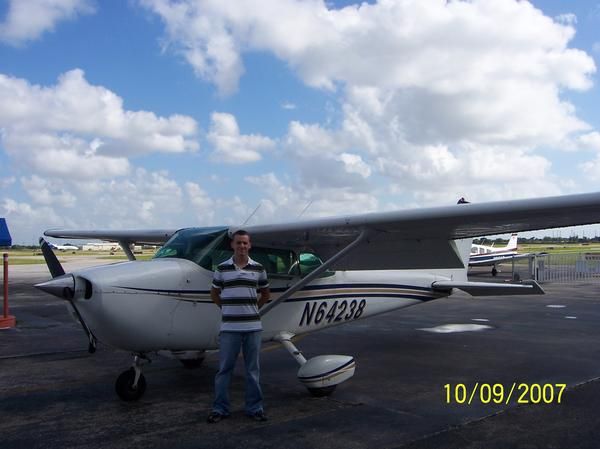Cessna Skyhawk (N64238)
