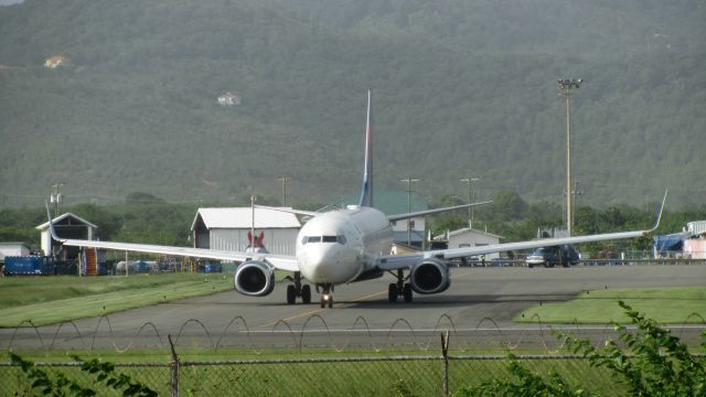 Boeing 737-800 (N3759)