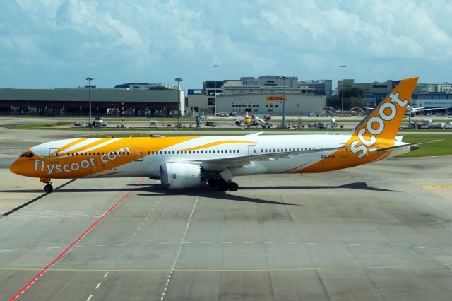 Boeing 787-9 Dreamliner (9V-OJH)