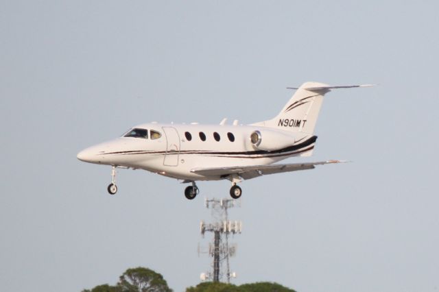 Beechcraft Premier 1 (N901MT) - N901MT arrives on Runway 32 at Sarasota-Bradenton International Airport following a flight from Olive Branch Airport